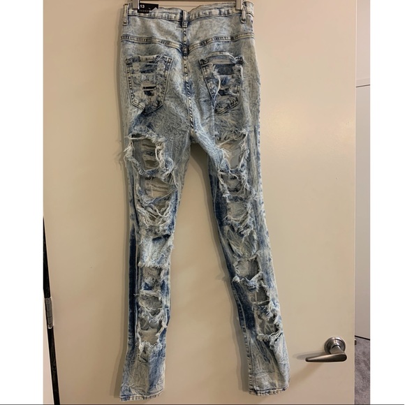 Denim - Picture 3 of 6